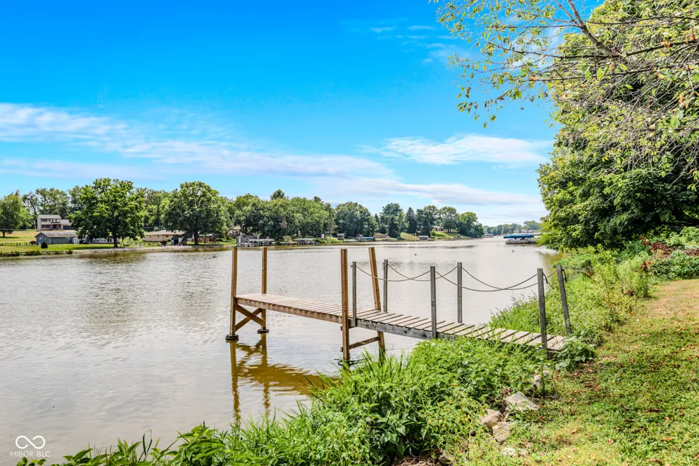 16451 E Lake Shore Drive Hope, IN 47246