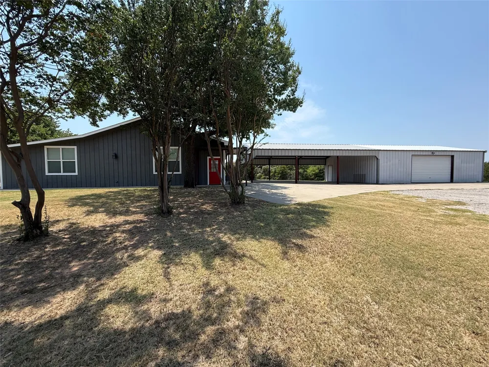 293 County Road 4773 Boyd, TX 76023