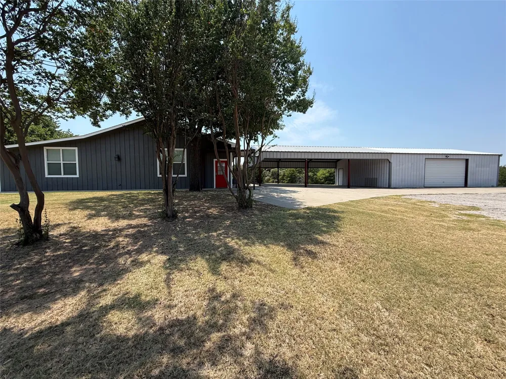 293 County Road 4773 Boyd, TX 76023