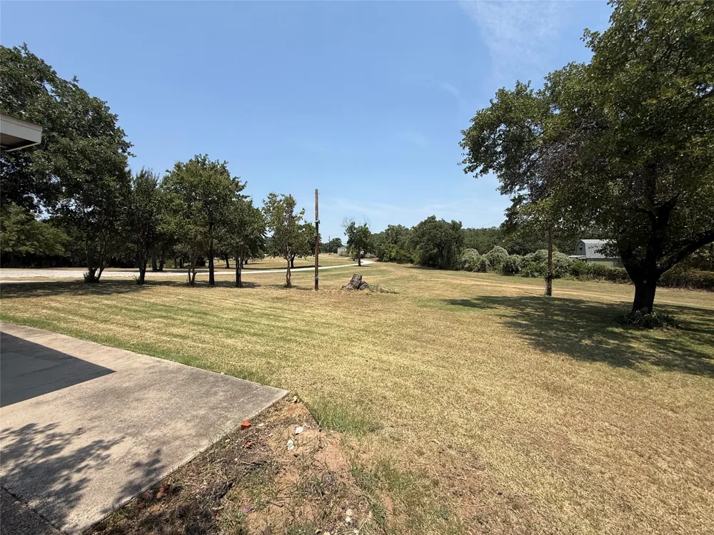 293 County Road 4773 Boyd, TX 76023