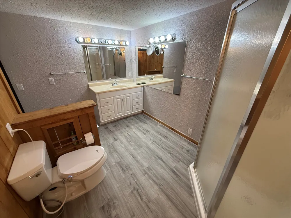 293 County Road 4773 Boyd, TX 76023