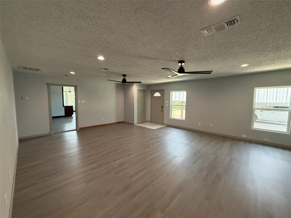 293 County Road 4773 Boyd, TX 76023