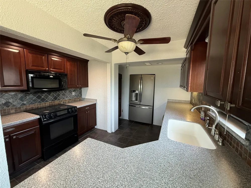 293 County Road 4773 Boyd, TX 76023