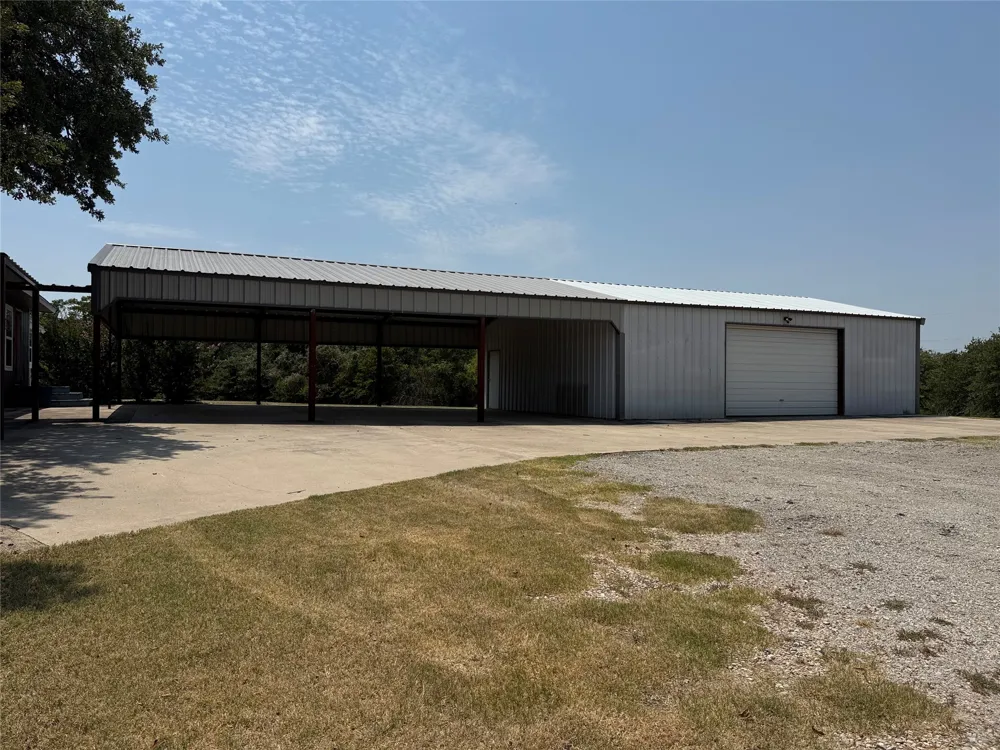 293 County Road 4773 Boyd, TX 76023