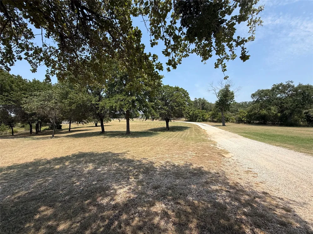293 County Road 4773 Boyd, TX 76023
