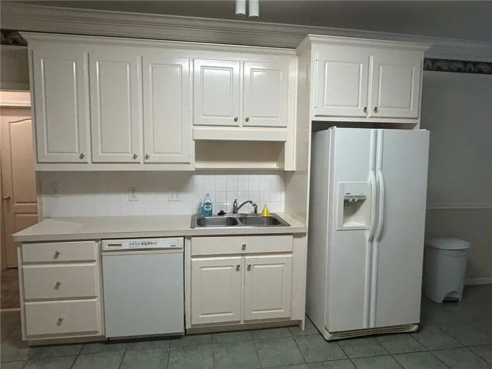 4271 Ivy Run Ellenwood, GA 30294