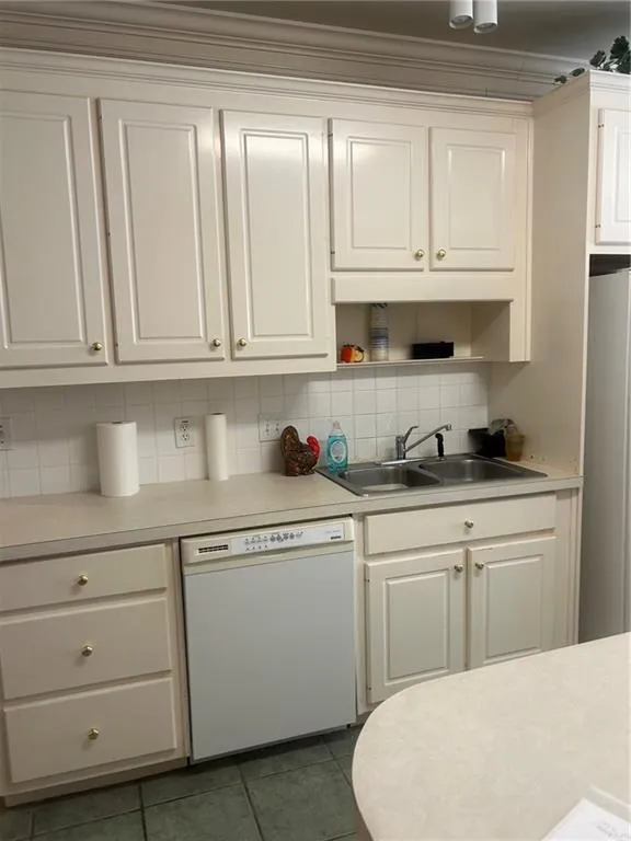 4271 Ivy Run Ellenwood, GA 30294