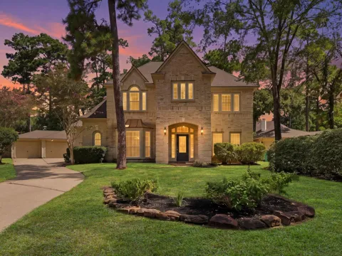 34 Gallant Oak Place