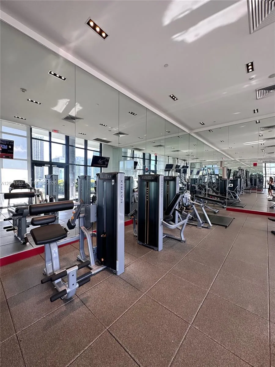 1600 NE 1st Ave #1508 Miami, FL 33132