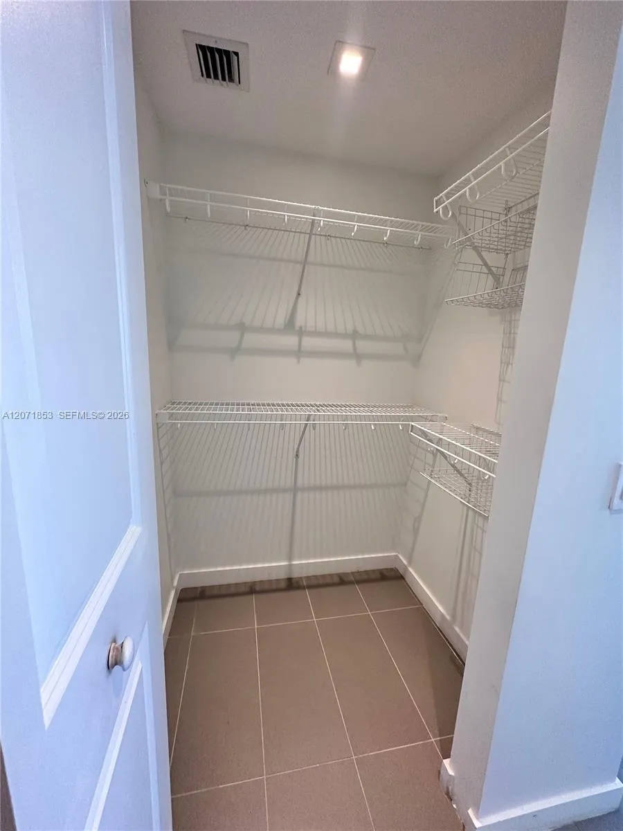 1600 NE 1st Ave #1508 Miami, FL 33132