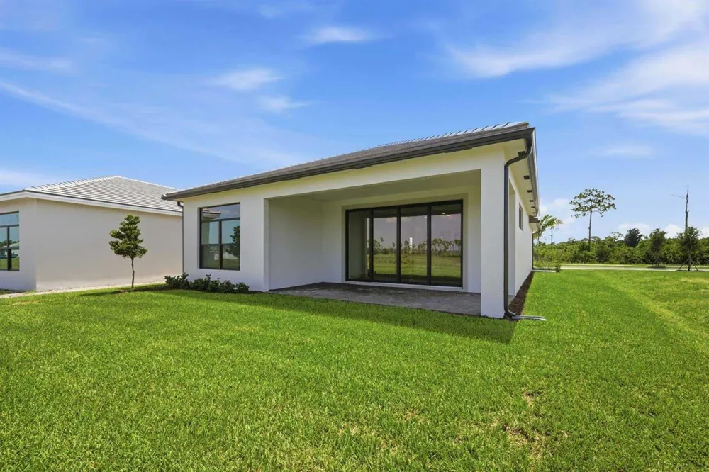 13689 SE Blackwood Drive Port St. Lucie, FL 34984