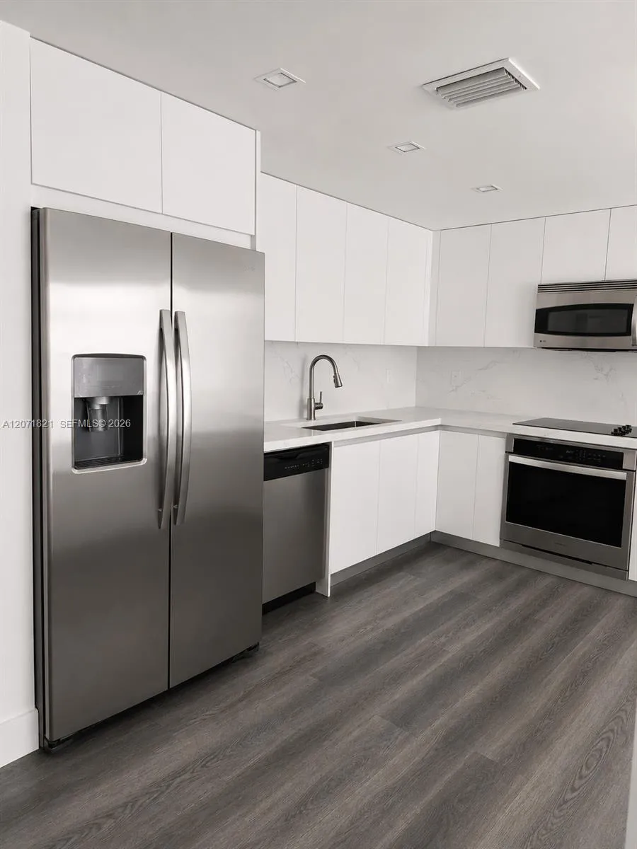 3600 NE 167th St #19 North Miami Beach, FL 33160