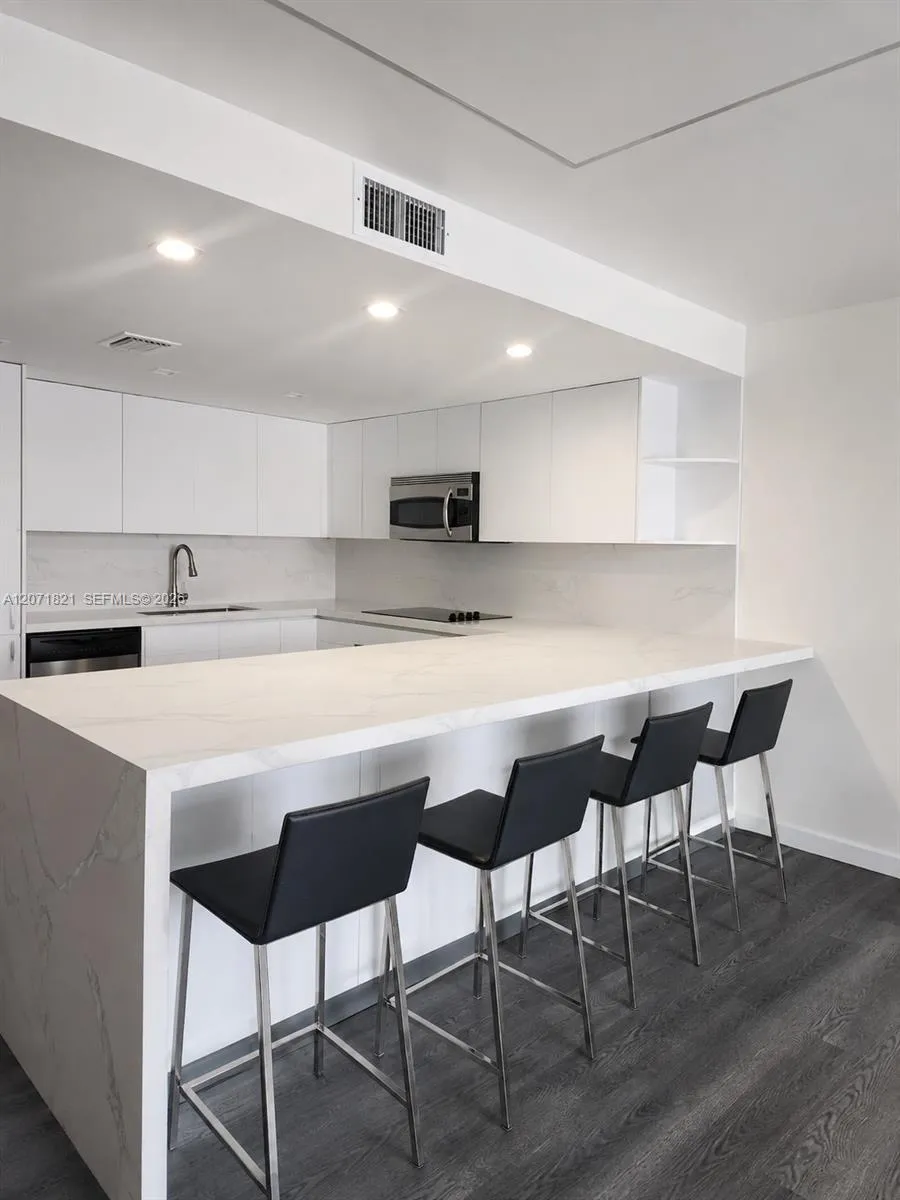 3600 NE 167th St #19 North Miami Beach, FL 33160