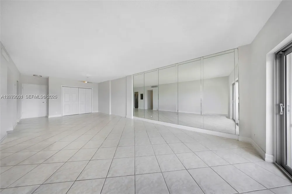1455 Treasure Dr #7J North Bay Village, FL 33141