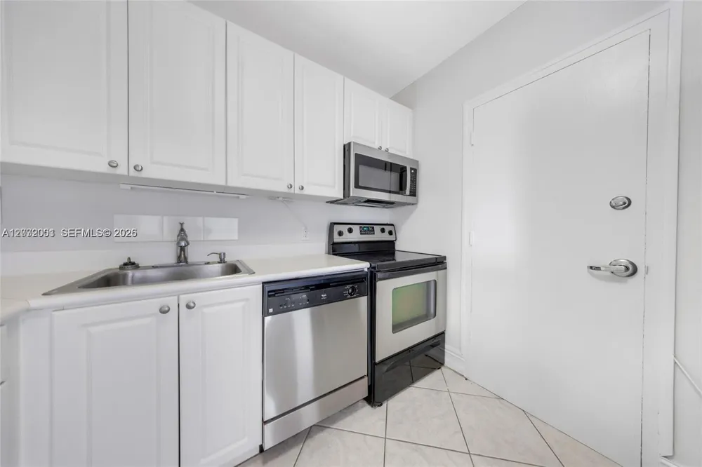 1455 Treasure Dr #7J North Bay Village, FL 33141
