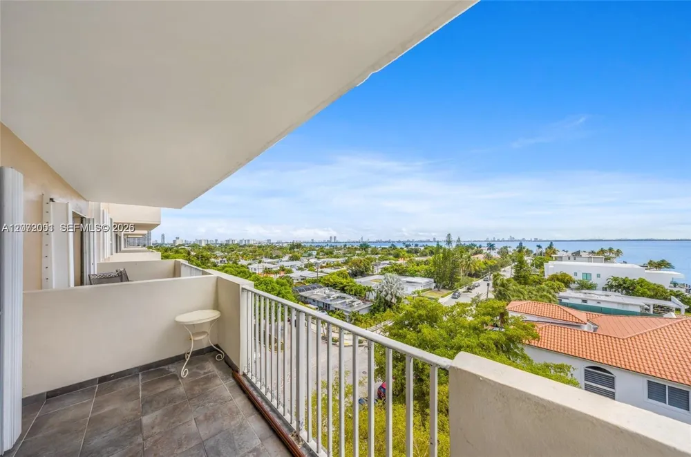 1455 Treasure Dr #7J North Bay Village, FL 33141