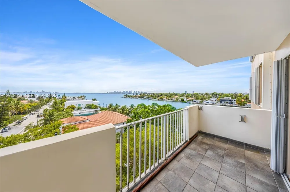 1455 Treasure Dr #7J North Bay Village, FL 33141