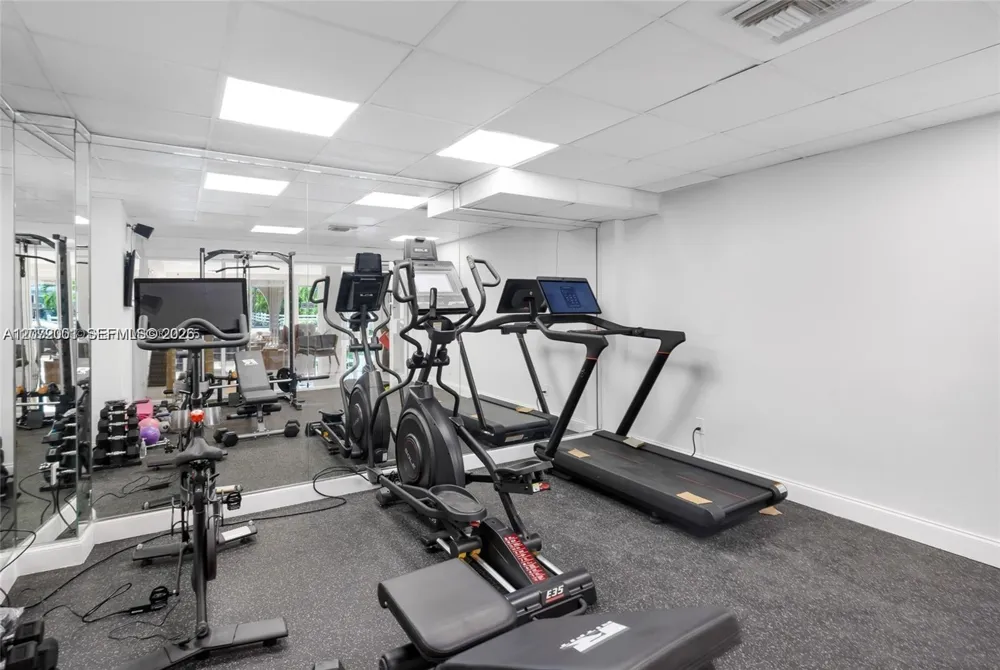 1455 Treasure Dr #7J North Bay Village, FL 33141