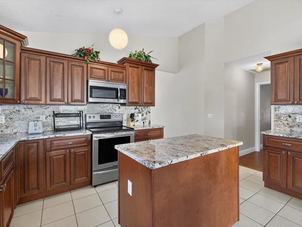 267 ROCHESTER LOOP Davenport, FL 33897