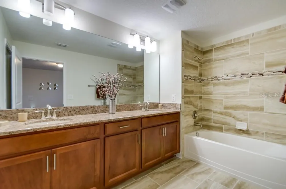 9047 DOGLEG DRIVE Davenport, FL 33896