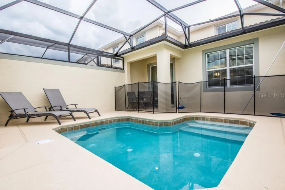 9047 DOGLEG DRIVE Davenport, FL 33896