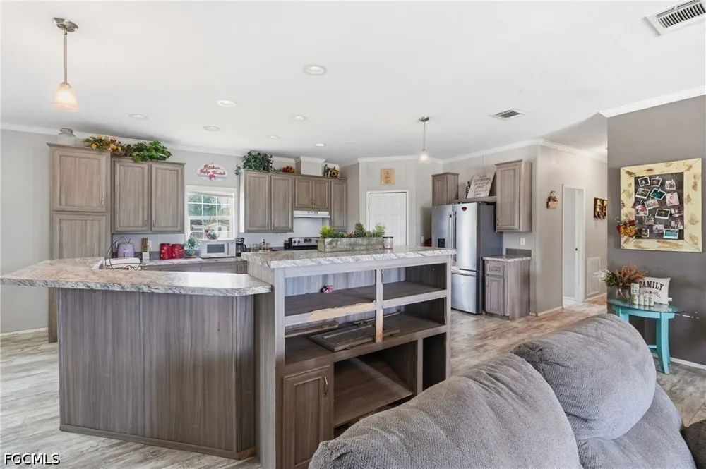 Dustin Drive Labelle, FL 33935