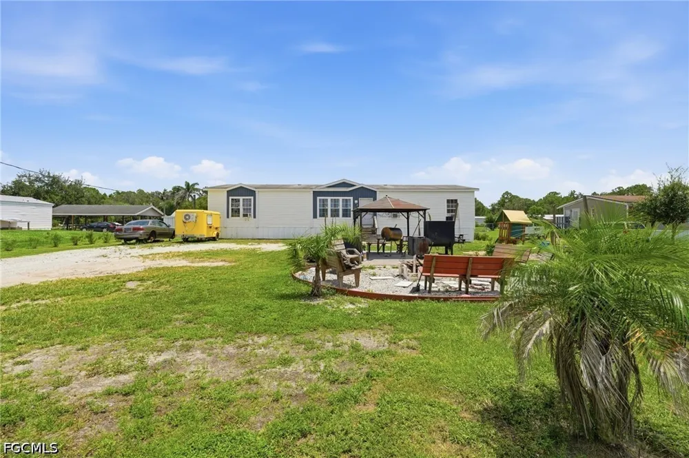 Dustin Drive Labelle, FL 33935