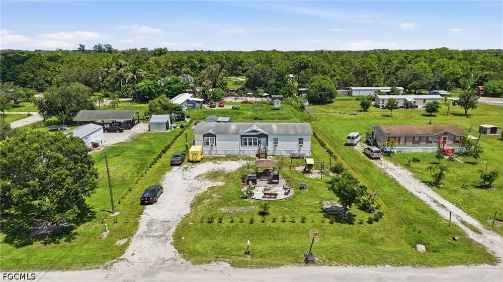 Dustin Drive Labelle, FL 33935