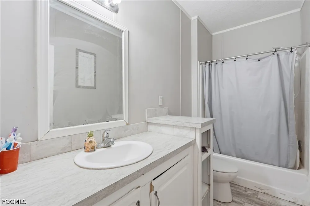 Dustin Drive Labelle, FL 33935