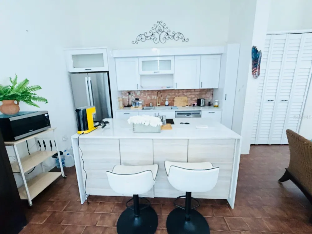 2305 LAUREL #106 San Juan, PR 00913