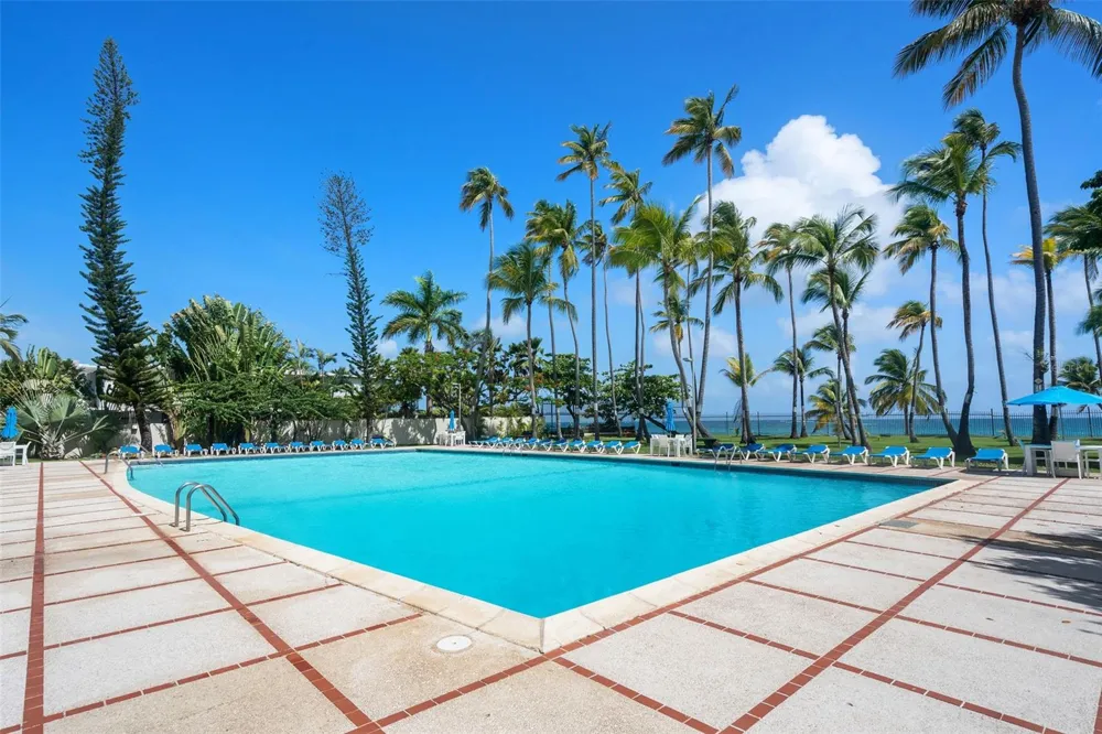 2305 LAUREL #106 San Juan, PR 00913