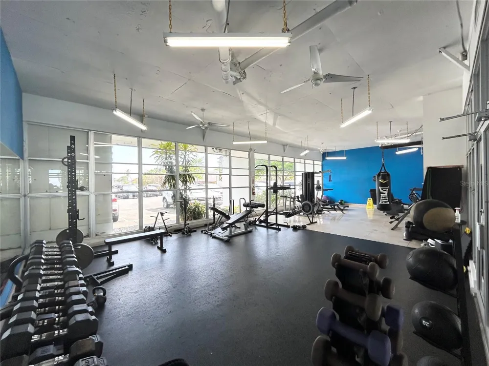 2305 LAUREL #106 San Juan, PR 00913