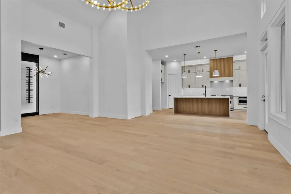 1806 De Milo Drive Houston, TX 77018