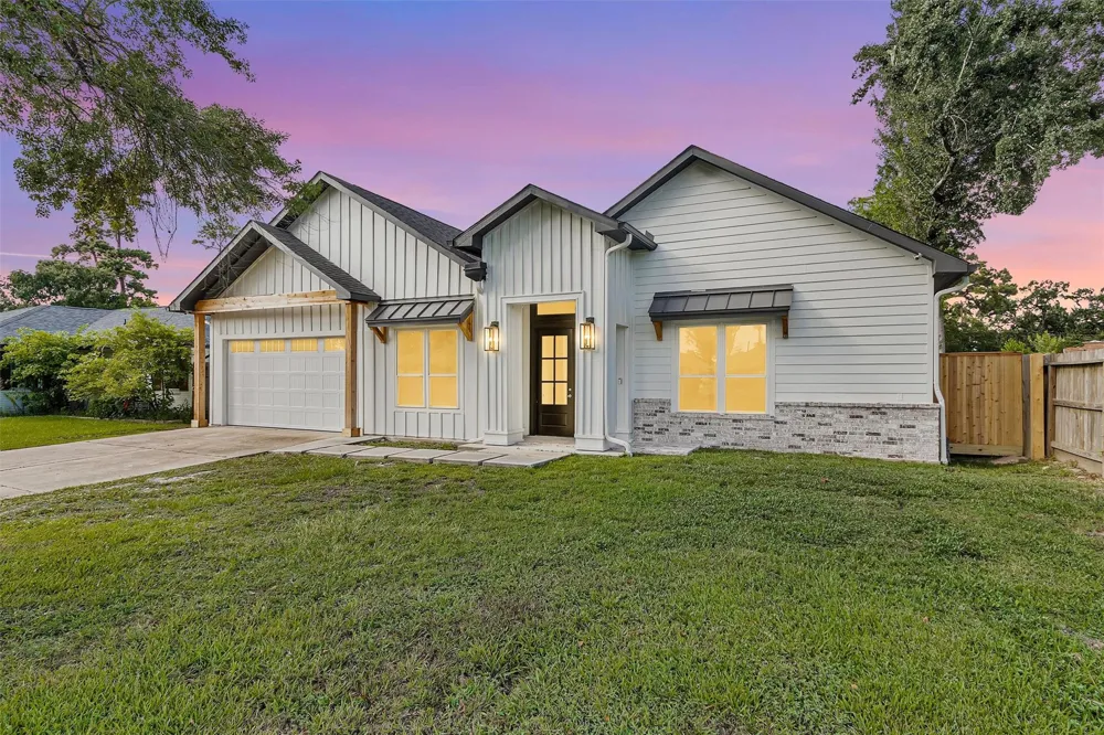 1806 De Milo Drive Houston, TX 77018