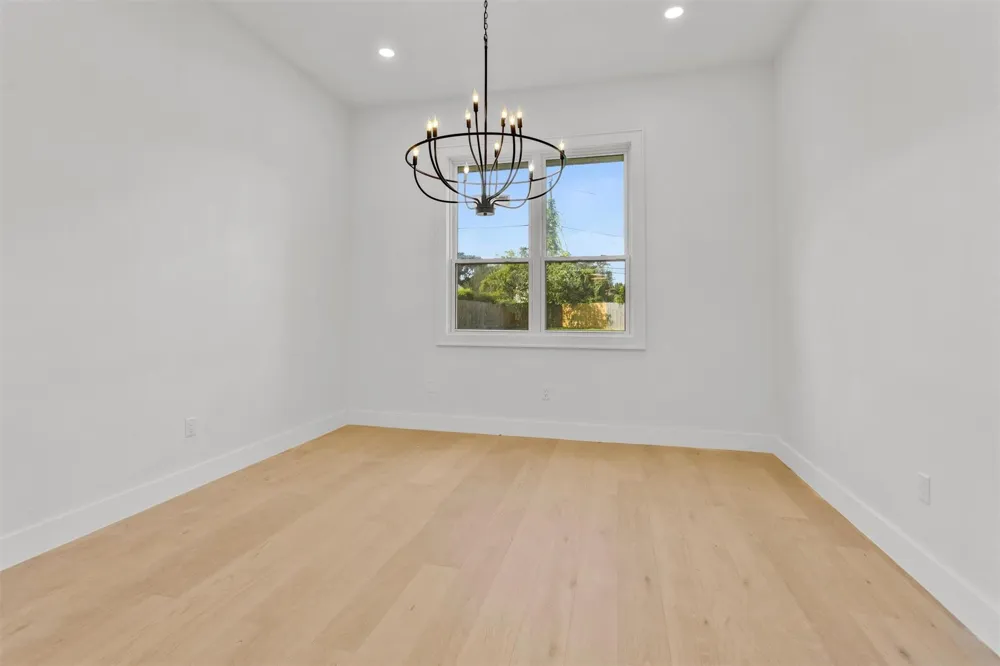 1806 De Milo Drive Houston, TX 77018