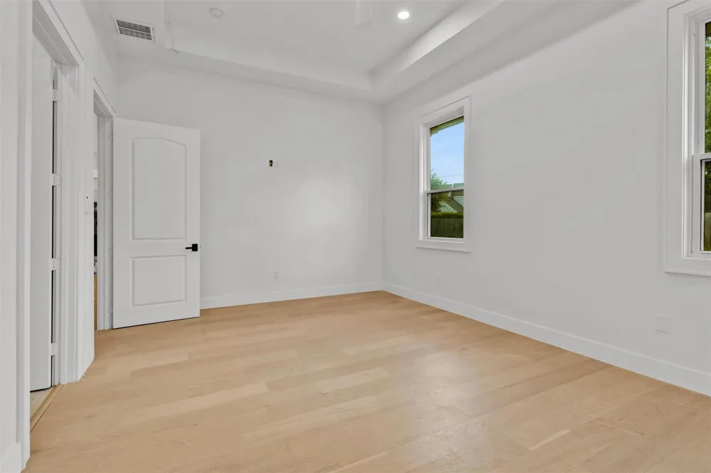 1806 De Milo Drive Houston, TX 77018
