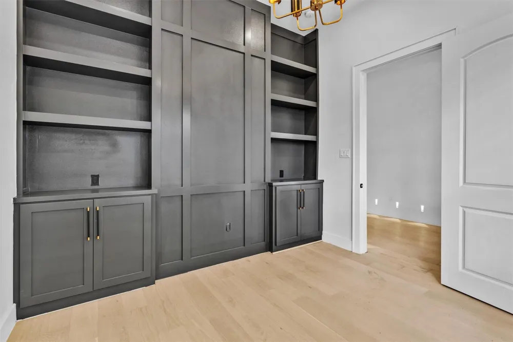 1806 De Milo Drive Houston, TX 77018