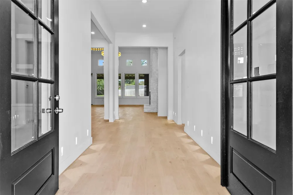 1806 De Milo Drive Houston, TX 77018