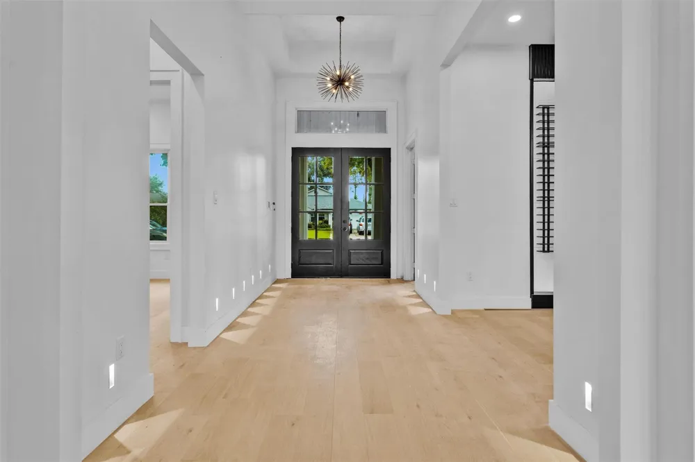 1806 De Milo Drive Houston, TX 77018