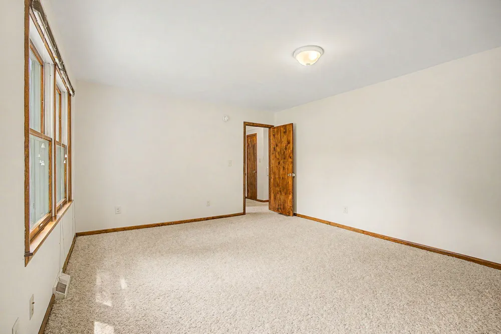 2511 Reynolds Road Jackson, MI 49201