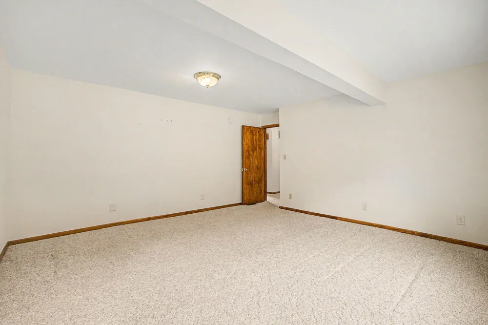 2511 Reynolds Road Jackson, MI 49201
