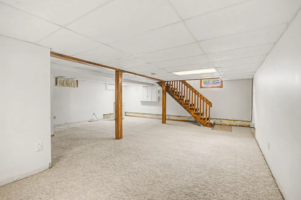 2511 Reynolds Road Jackson, MI 49201