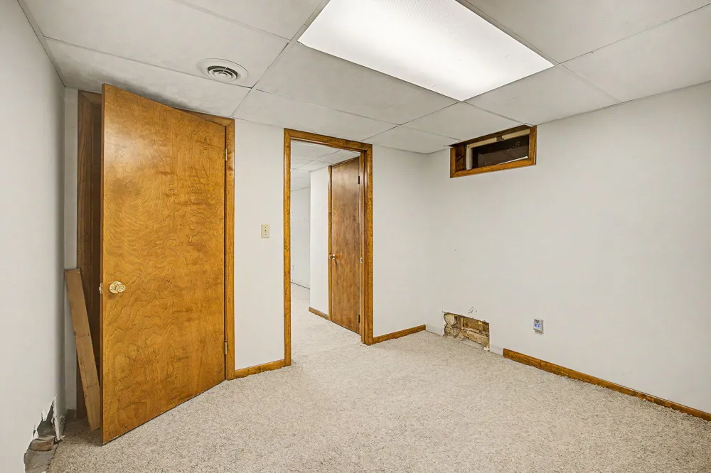 2511 Reynolds Road Jackson, MI 49201