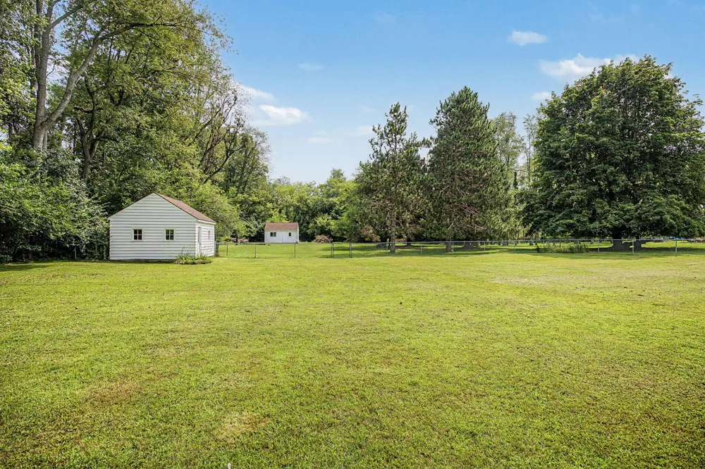 2511 Reynolds Road Jackson, MI 49201