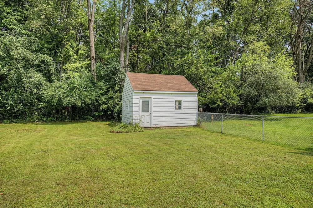2511 Reynolds Road Jackson, MI 49201