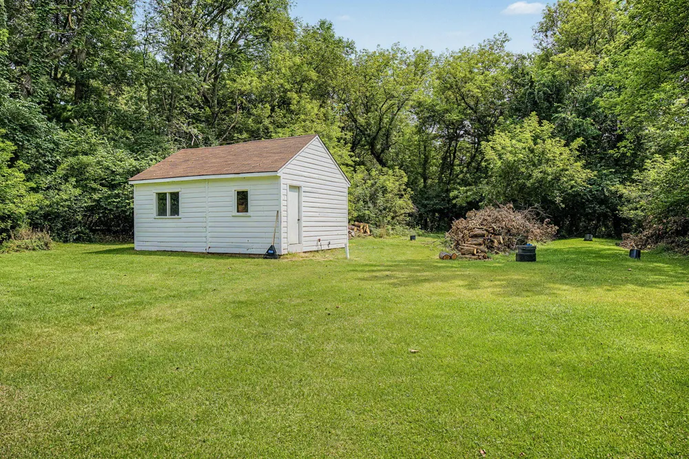 2511 Reynolds Road Jackson, MI 49201