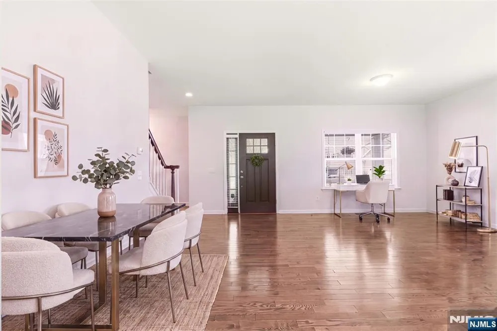 2 Bluffs Court Hamburg, NJ 07419