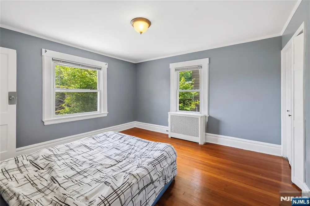 48 Laurel Avenue East Orange, NJ 07017