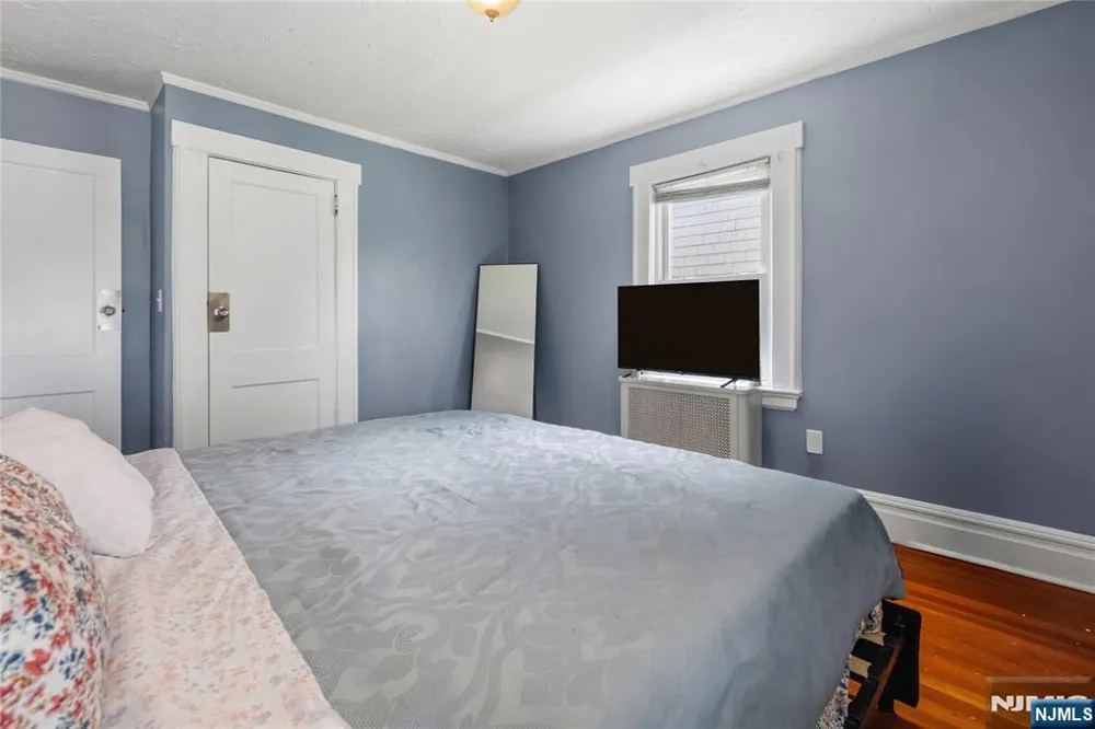 48 Laurel Avenue East Orange, NJ 07017