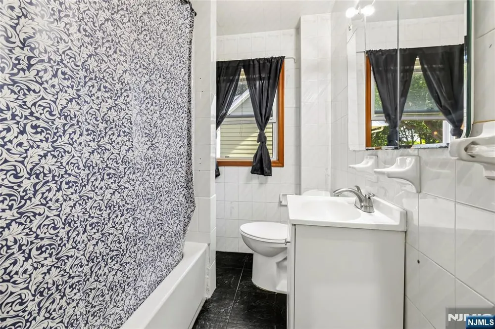 48 Laurel Avenue East Orange, NJ 07017